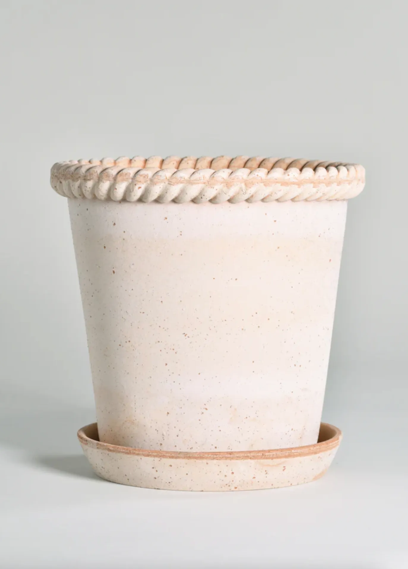 Emilia Pot